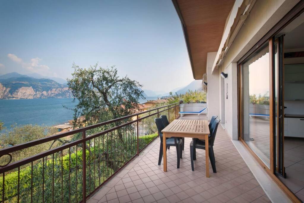 Villa Mimosa-Con Piscina E Vista Lago Brenzone sul Garda Exterior foto