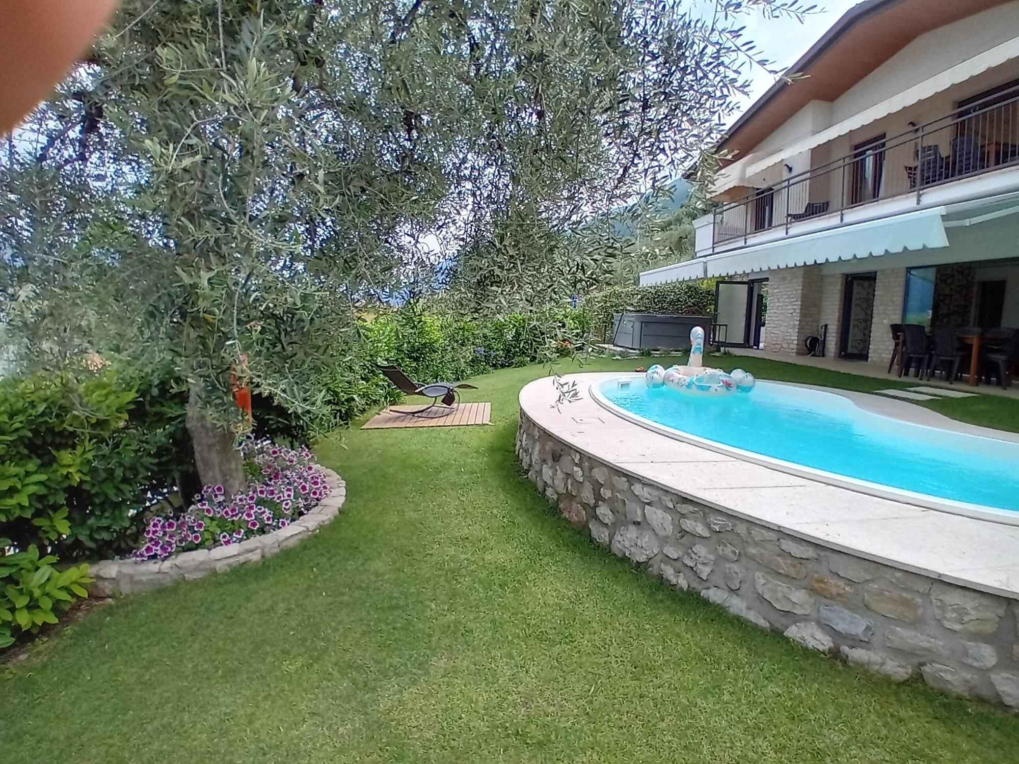 Villa Mimosa-Con Piscina E Vista Lago Brenzone sul Garda Exterior foto